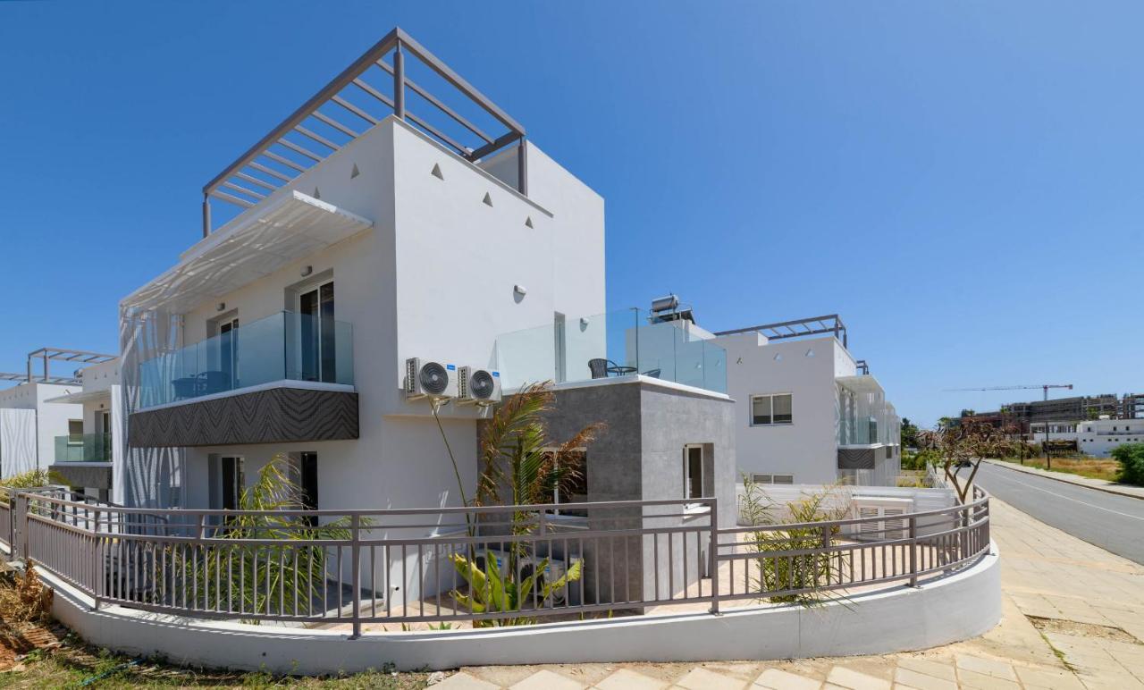 Nissini Villa #4 アヤナパ エクステリア 写真